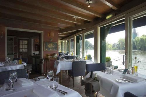 Hotel Restaurant 'T Jagershuis Ouderkerk aan de Amstel Ristorante foto
